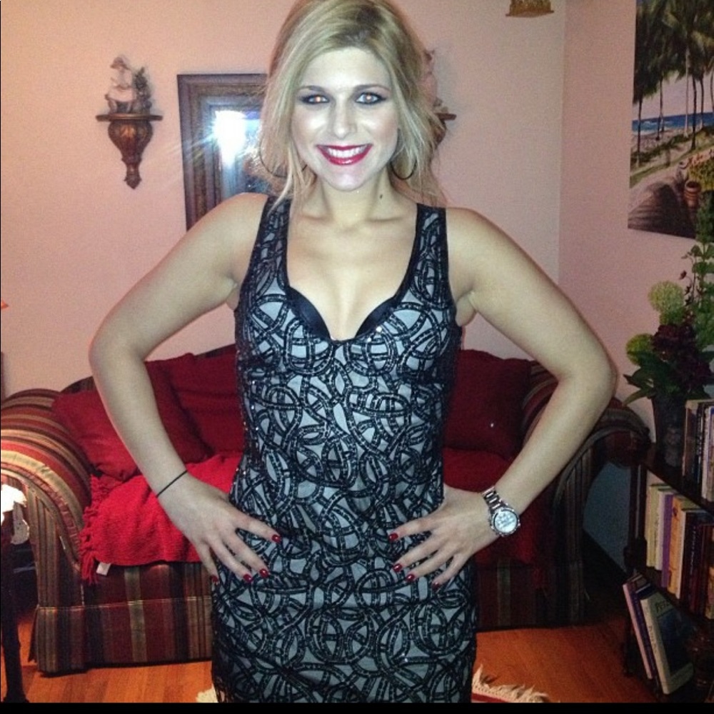 Bebe dress size small - perfect for a night out! - Picture 3 of 3